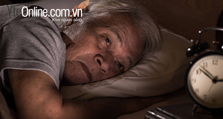 Cách chữa mất ngủ ở người cao tuổi